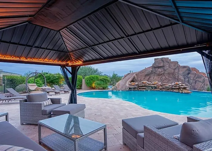 Hozho Main Estate Holiday home
